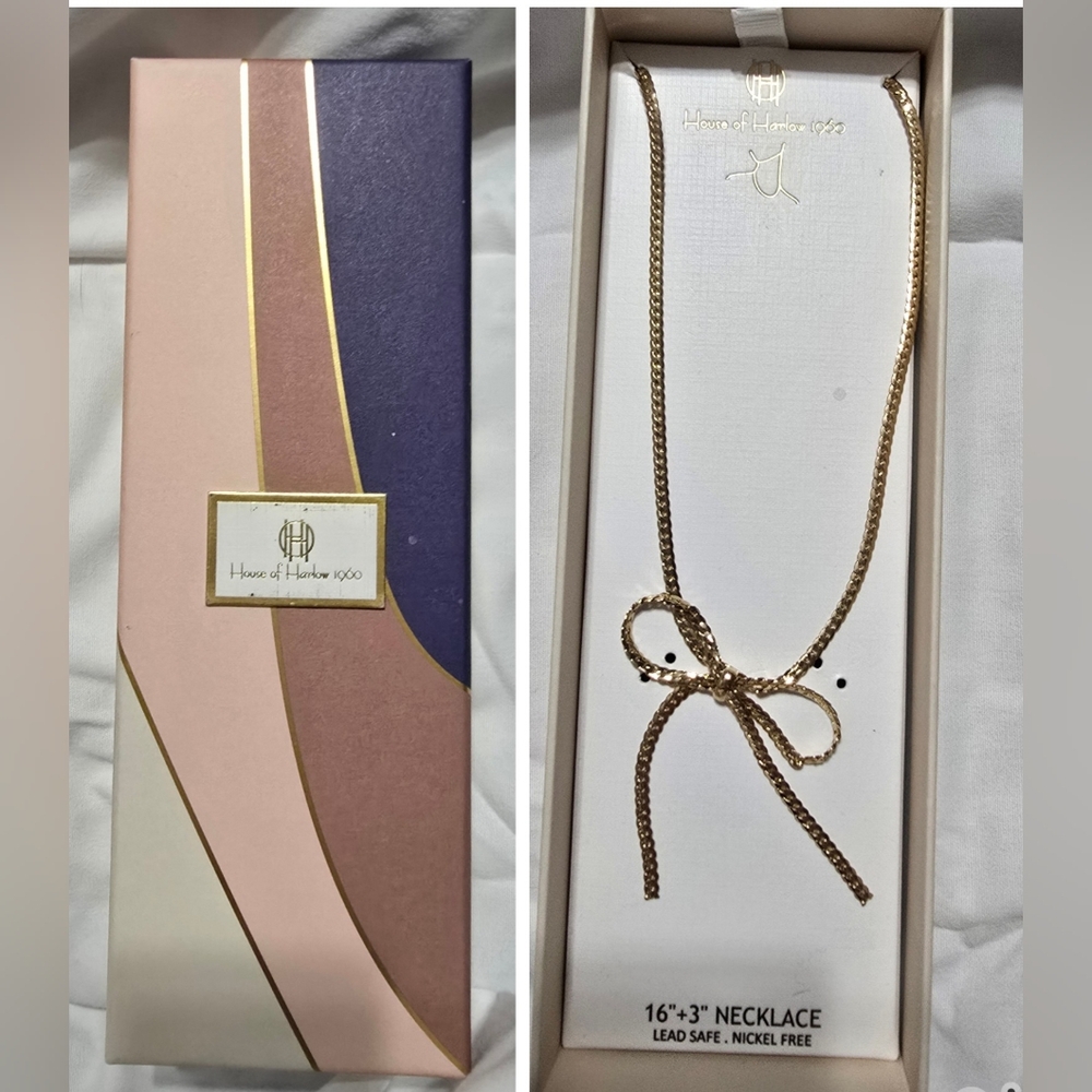 NIB House of Harlow Gold Tone Bow Statement Necklace, Flat Chain, Adjustable.
